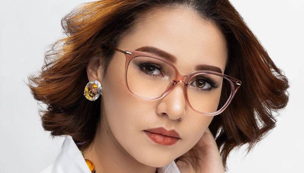 ”Estoy emocionada, demasiado agradecida con Dios con todas las bendiciones que tiene para mi, demasiado agradecida con todas las personas que creyeron en mi antes que yo”, dijo en sus redes sociales.