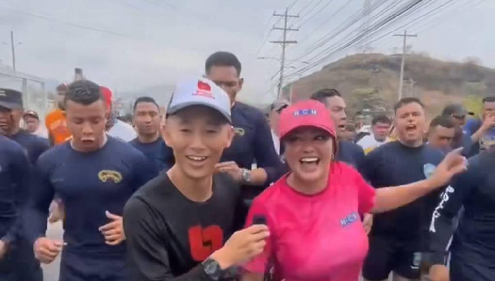 Asimismo aprovechó la oportunidad para lanzar una crítica a los creadores de contenido, asegurando que muchos fueron a andar en carro. 