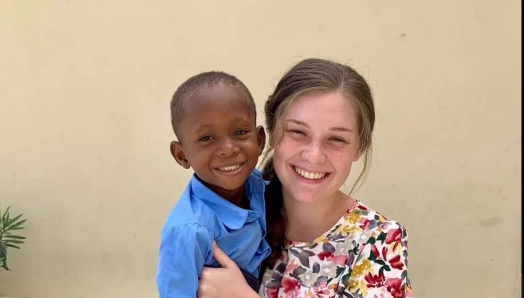 Ben Baker, miembro de la Cámara de Representantes de Misuri, confirmó que su hija Natalie y su yerno habían muerto. “Fueron atacados por pandillas esta noche y ambos fueron asesinados”, escribió en Facebook.