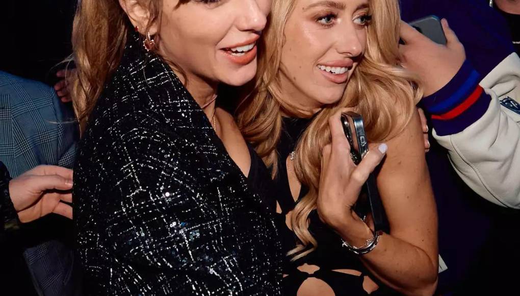 Asimismo, se vio a Taylor abrazando a Brittany Mahomes durante el “after party”, como muestra de una amistad y celebración.