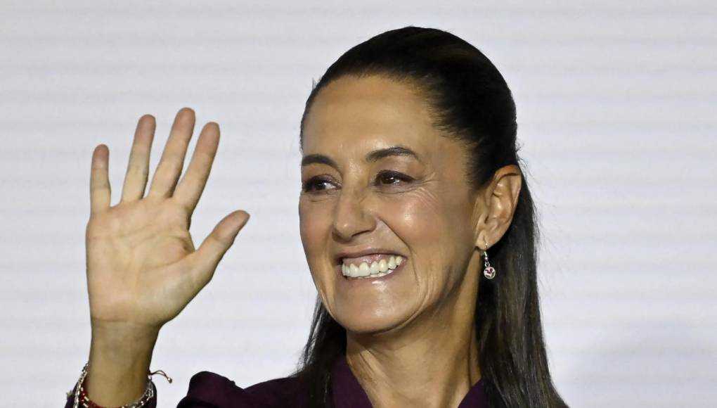 «Del lado de mi madre llegaron a México debido a la Segunda Guerra Mundial... Mis padres ya nacieron aquí en México», dijo en una entrevista publicada en 2010 en la plataforma del Instituto de Ingeniería de la UNAM, según recoge EFE.