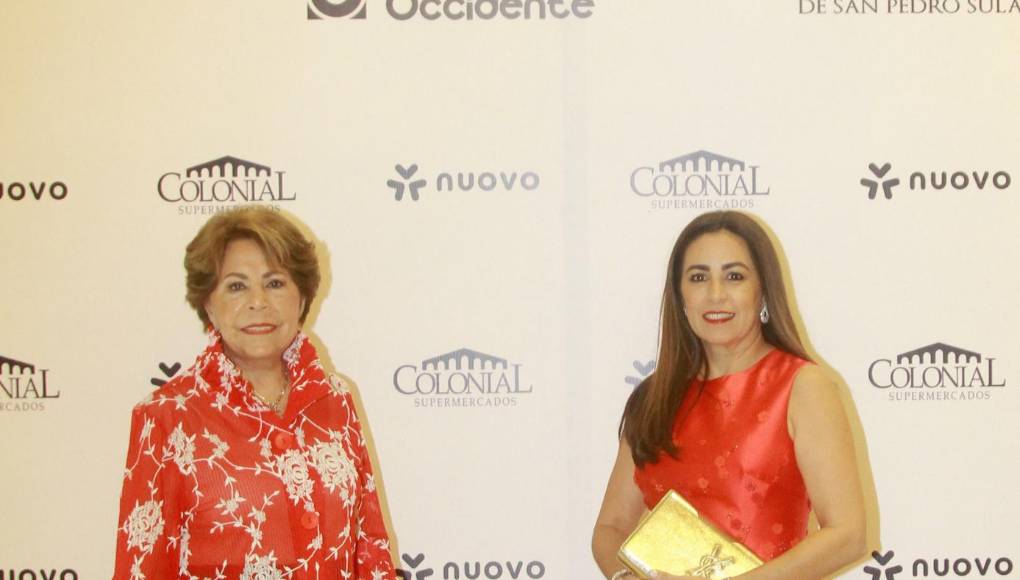 Nena de Díaz Lobo y Tricia de Matuty 