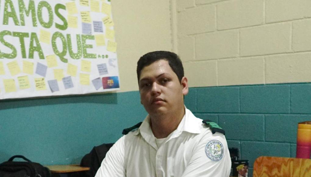 El joven limeño compartió que sus clases favoritas son Programación y Física Elemental y que en sus tiempos libres le gusta escuchar música. “Siempre se puede aprender algo nuevo”, concluyó.