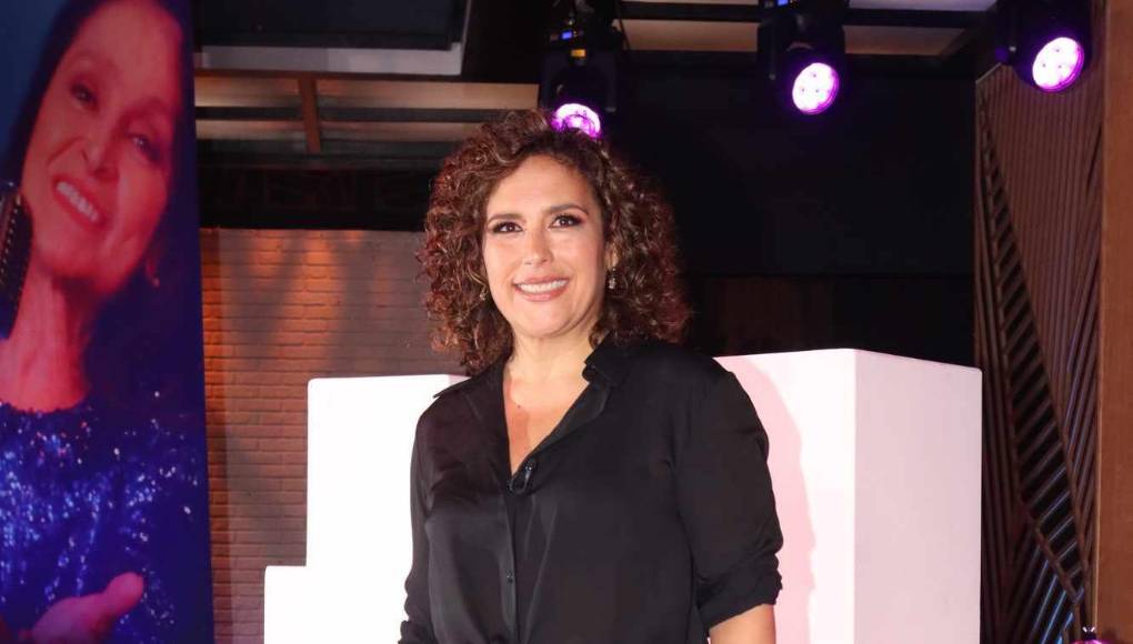 “Me ayudó el ejercicio con la obra de teatro en la que participé, creo que fueron las 3 cosas juntas, sí hubiera llegado con la doctora, con mi problema hormonal, y no hubieran tenido esta guía de comer un poco mejor para mi cuerpo y conocerme, porque realmente lo que hace está doctora, es que te ayuda a conocer tú cuerpo, pero tú eres la que mandas y es tu cuerpo el que estás conociendo, entonces eso ayudó mucho y obviamente el ejercicio. Si no se hubieran puesto esas 3 cosas juntas, creo que no lo hubiera logrado nunca, entonces se logró y yo estoy muy contenta”, aseguró.