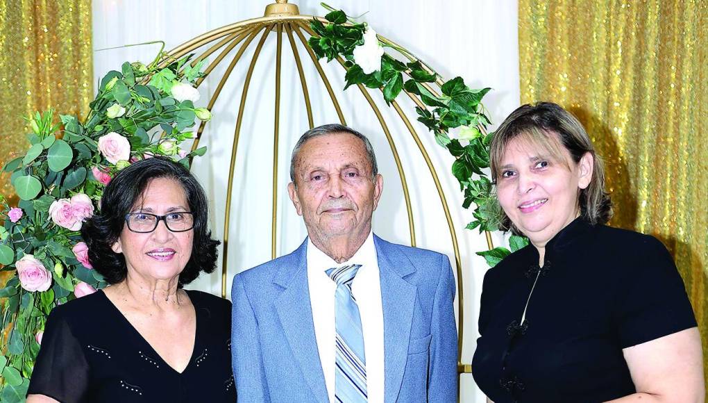 Sara Zelaya, Cecilia Espinal y Sofía Hernández