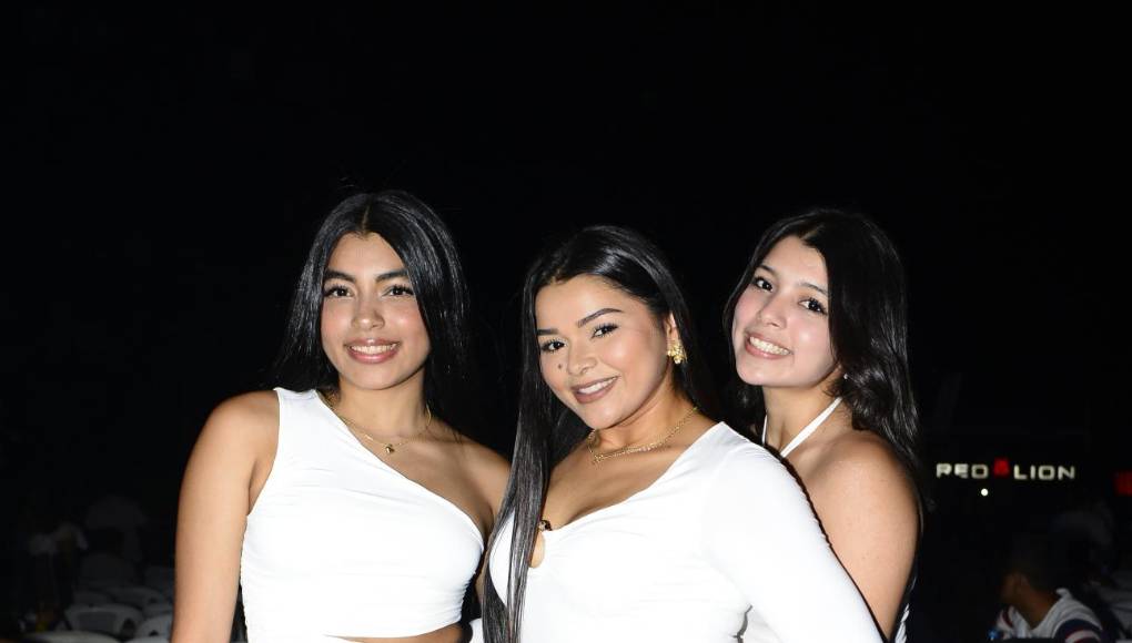 Valentina Lara, Thamara Urbina y Camila Lara