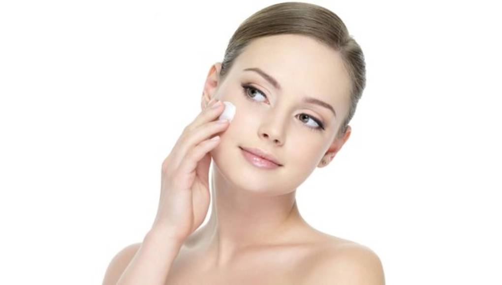 La importancia de una buena limpieza facial