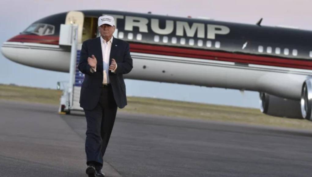 Avión que transportaba a Trump realizó aterrizaje de emergencia