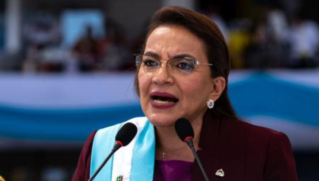Xiomara Castro pide a Finanzas absorber el 50% del aumento al diésel