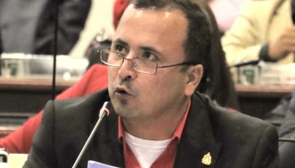 Video: Sergio Castellanos abandona junta de Jorge Cálix y ofrece su apoyo a Luis Redondo