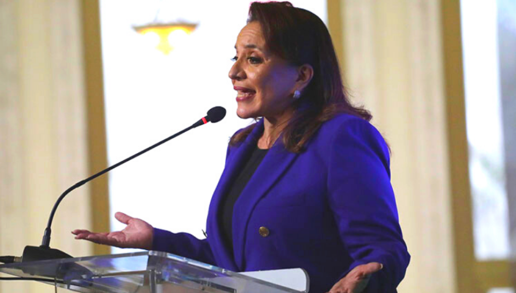 “Hoy inicia el Gobierno del pueblo”: Xiomara Castro