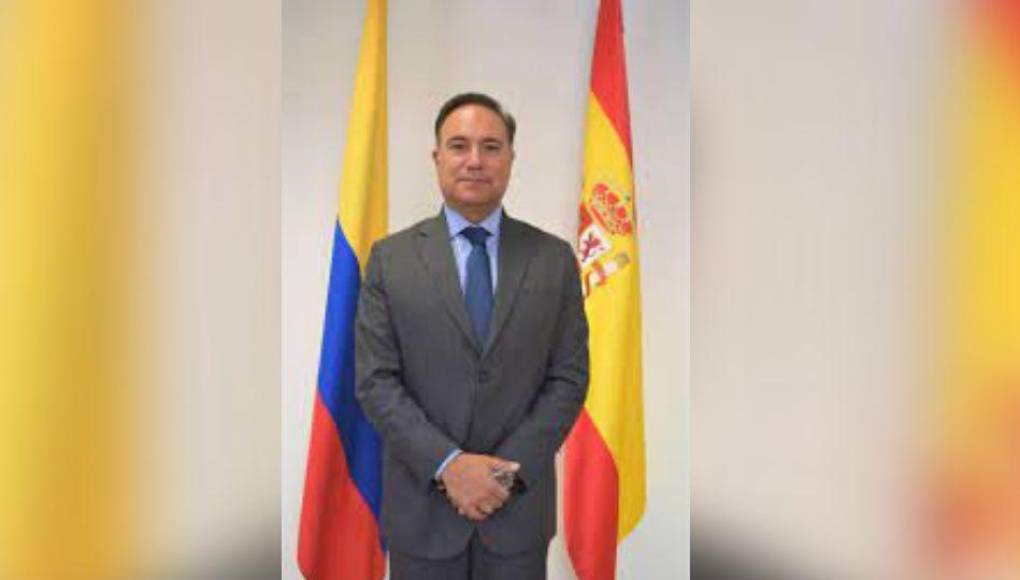 El embajador de Colombia en España presenta su renuncia tras las elecciones