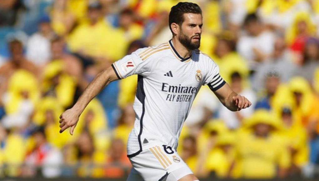 Nacho: El canterano del Real Madrid de 34 años ya estuvo cerca de dejar el club blanco la temporada pasada, pero acabó renovando. Ahora, se repite esa situación y el club blanco aceptará su decisión, tanto como si quiere quedarse como irse.