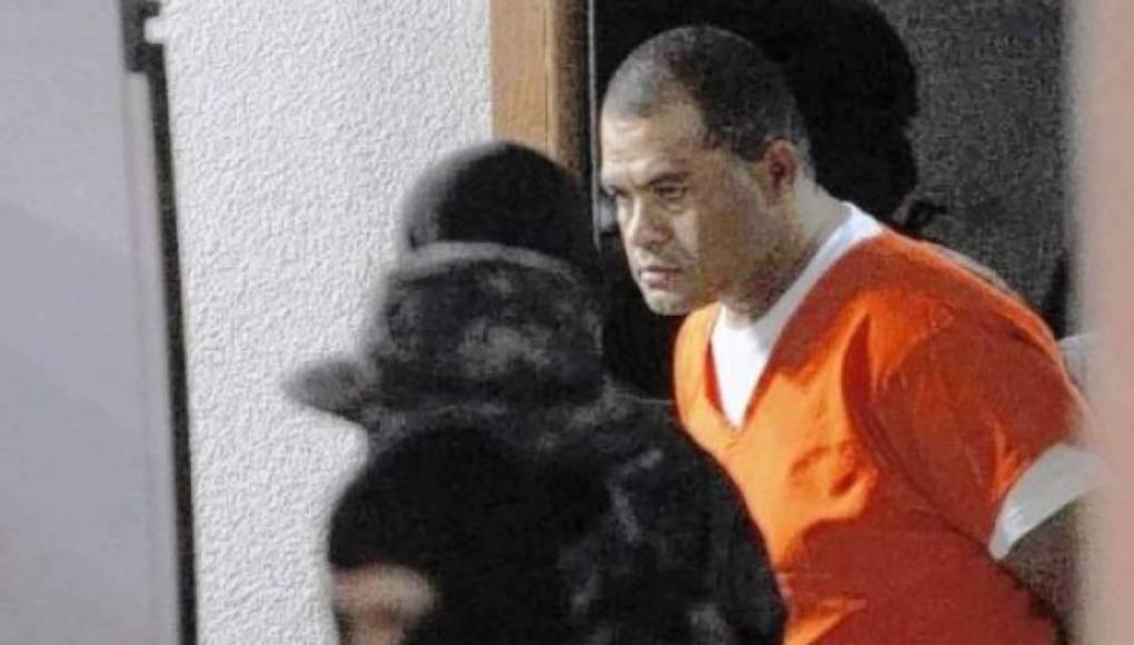 El Negro Lobo fue extraditado a Miami, Florida, el 9 de mayo de 2014.