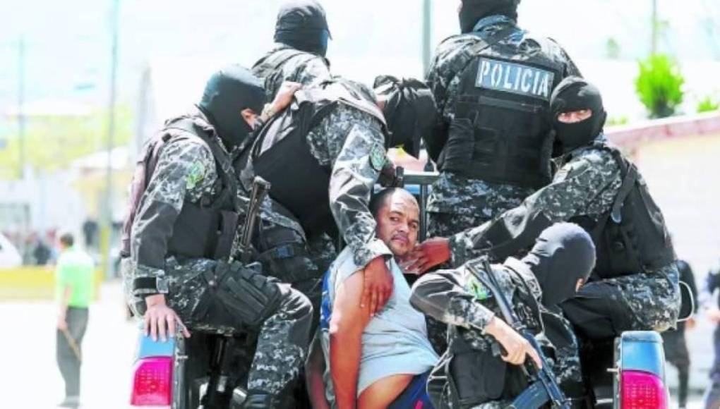 Documentos oficiales de la Corte Federal del Distrito Sur de Florida y firmados por el juez Gayles informaba en el 2022 que “Negro” Lobo saldría de prisión el 3 de agosto de 2023, tras cumplir su condena.