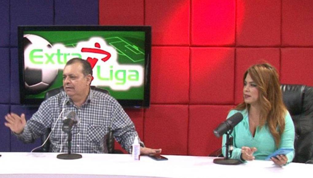 En el programa Extra Liga, Orlando Ponce Morazán anunció que contraerá matrimonio con la comunicadora Melissa Andino. 