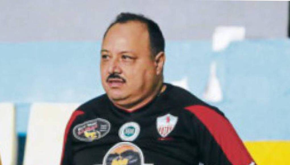 ”Ja, ja, ja, bueno, con las estrellas siempre me han relacionado. En Estados Unidos me comparaban mucho con Pepe Aguilar y últimamente los medios de aquí me relacionan con el Chicharito Hernández”, dijo en aquel momento.