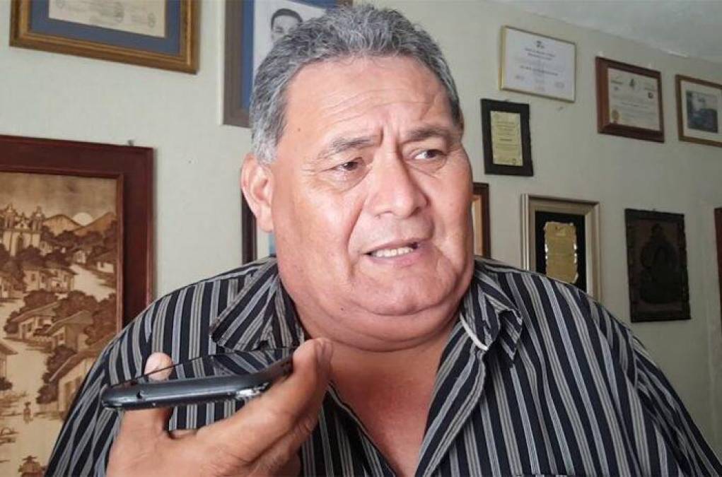 Ricardo Alvarado: Alcalde de Omoa. Aspira a su cuarto mandato en esa municipalidad (Partido Nacional). 