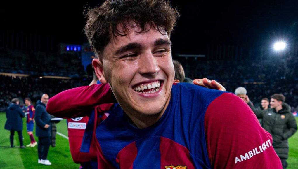 Pau Cubarsí, joven de 17 años de edad, fue elegido como el MVP del partido. El central del Barcelona se gastó un partidazo.