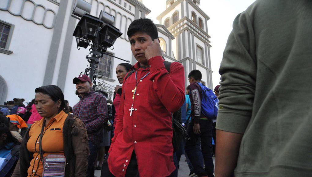 Dijo además que Honduras necesita la “mirada de su patrona, la Virgen de Suyapa, la madre clementísima de ojos misericordiosos”.