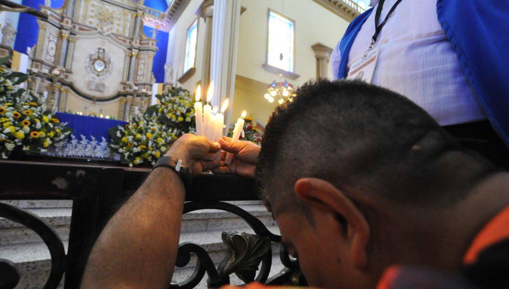 Hondureños conmemoran 277 años de la Virgen de Suyapa