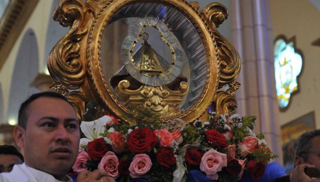 Hondureños conmemoran 277 años de la Virgen de Suyapa