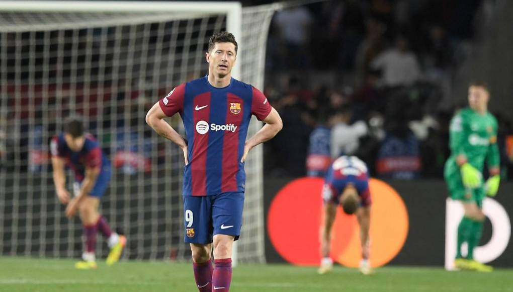Robert Lewandowski: Si el polaco no mejora al final de la temporada, el atacante podría irse del FC Barcelona.