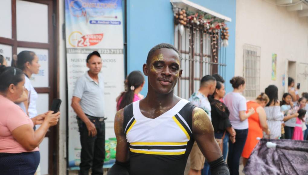 Con vistosas carrozas, Copán Ruinas da inicio a la Semana Santa