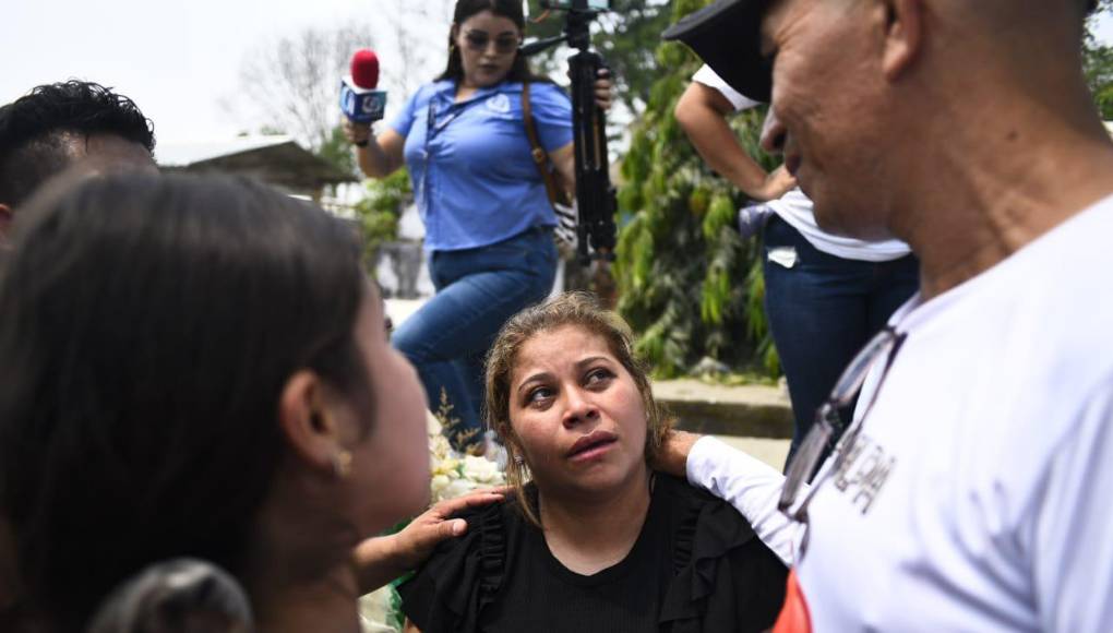 Dejó claro que “en este momento esto es lo que he hecho. Tener paz, no odio ni rencor contra nadie. La decisión era mía si lo enterrabamos allá o acá en Honduras: Sacrifiqué yo, pensé tantas cosas, Maynor amaba este país y a Estados Unidos, fue un tema que nunca hablamos, decía que amaba a Estados Unidos como a Honduras”.