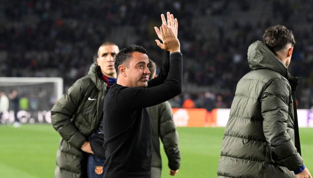 A Xavi le han pedido que se quede en una sugerencia sorpresiva luego de la eliminación en Champions a manos del PSG.