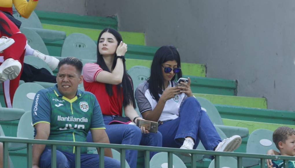 La belleza una vez más presente en el estadio Yankel Rosenthal de San Pedro Sula.