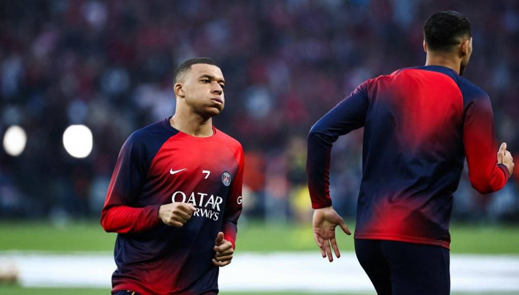 Para asegurarse de que su nueva residencia se adapte a sus preferencias, el futbolista ha dado instrucciones al Real Madrid para que la misma esté estratégicamente ubicada cerca de un campo de golf.