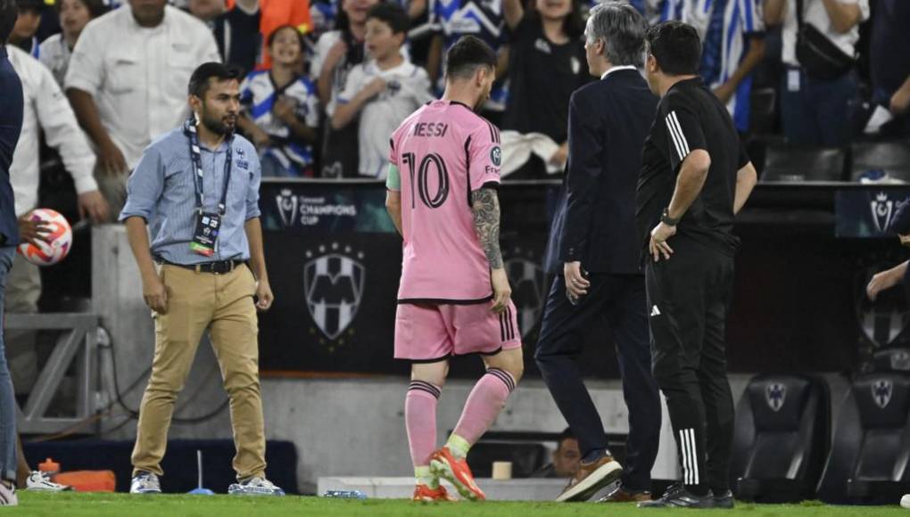 Messi fue el primero en abandonar el estadio tras el pitazo final.