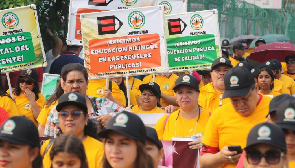 Además, piden educación pública de calidad. 