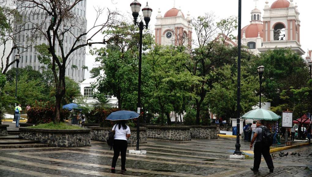 Expertos pronostican que ambos fenómenos ingresarán el próximo domingo a Honduras. 