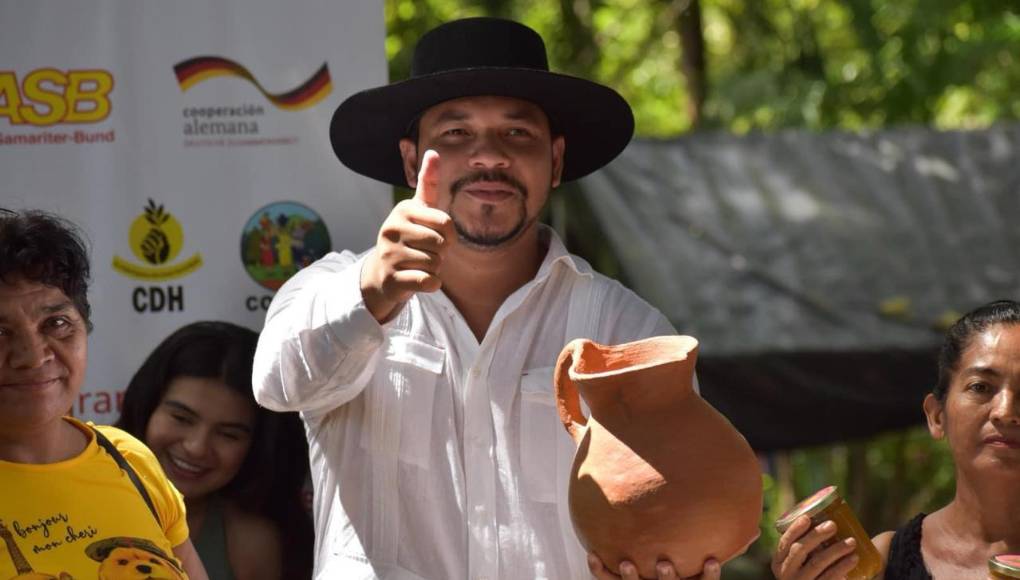 Castillo arrasó en las elecciones de 2021. En los comicios primarios obtuvo 6.377 votos, el triple de su contendiente.