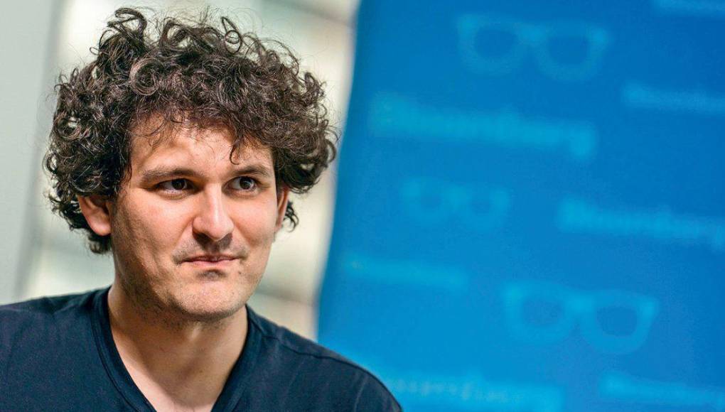 El 11 de noviembre de 2022, dicho índice consideró que Bankman-Fried no tenía riqueza material. Antes de que la riqueza de Bankman-Fried se erosionara en noviembre de 2022, Bankman-Fried era un importante donante del Partido Demócrata.