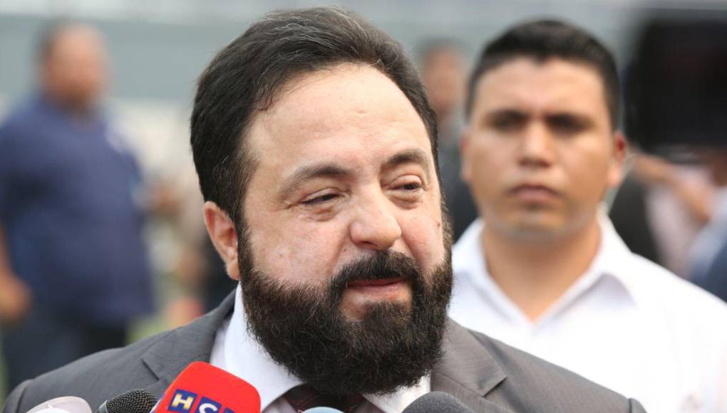 El titular del Legislativo respondió a la diplomática estadounidense, quien se refirió a la propuesta de creación de un Tribunal Constitucional, iniciativa que presente Redondo en el Congreso Nacional. 