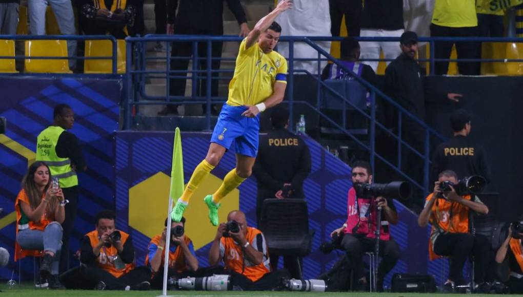 En el Inter Miami entienden que a pesar de la edad de CR7 traerlo para esta temporada sería un gasto importante que el equipo no está en capacidad de asumir en estos momentos tomando en cuenta el esfuerzo económico que han hecho hasta el momento para armar un súper equipo en torno a Messi.