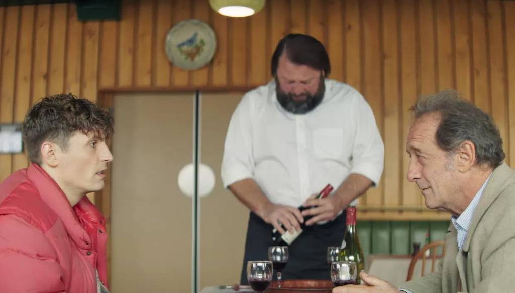 “Dos mujeres, dos generaciones, dos exigencias y una misma pasión por el Séptimo Arte reunidas en el escenario del Gran Teatro Lumière”, indicó el Festival en referencia a la gran gala de apertura del 14 de mayo, en la que también se estrenará la película ‘Le deuxième acte’ (‘El segundo acto’), del director francés Quentin Dupieux.