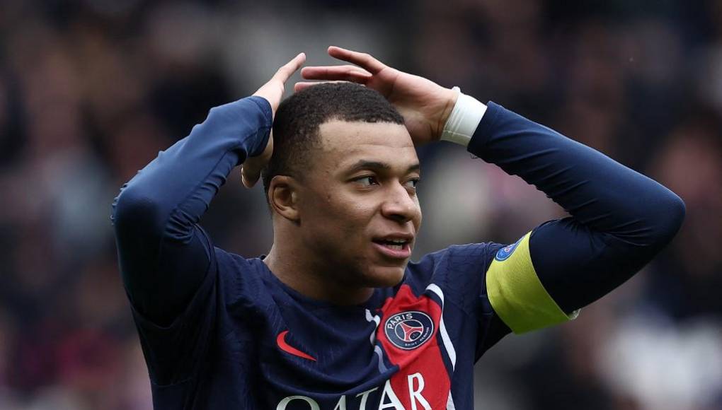 Algunos jugadores se estarán marchando ya que Real Madrid planea invertir millones en el salario de Mbappé.