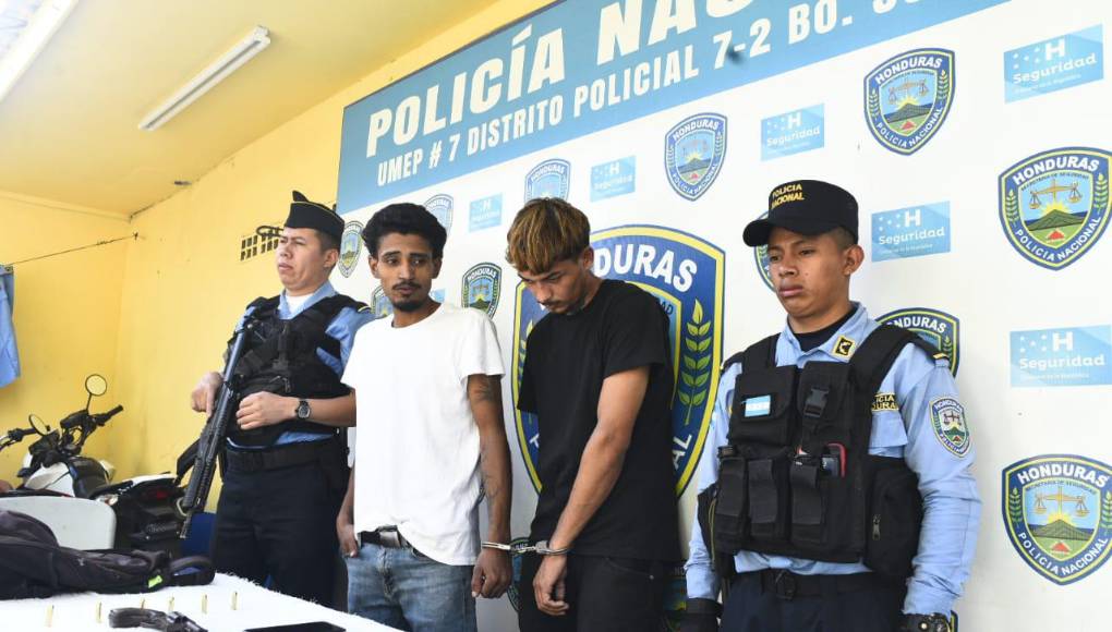 La Policia informó que otro de los delincuentes se dio a la fuga en un taxi.