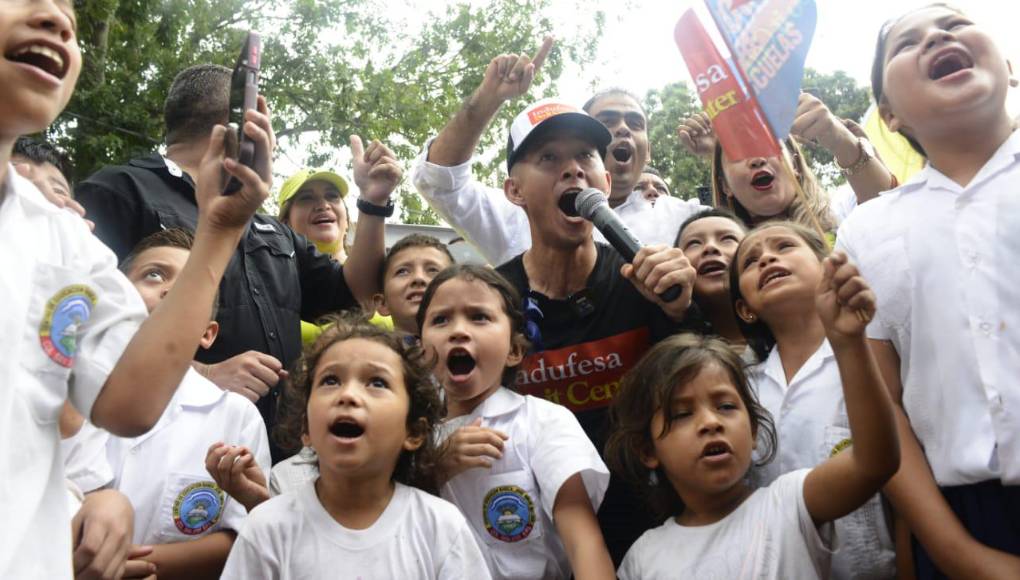 Durante el recorrido diferentes influencers se sumarán a la causa en la CA-5.