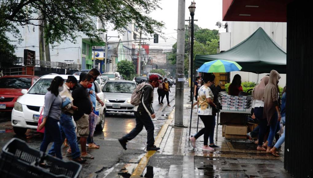 Domingo con lluvias y chubascos en varias regiones de Honduras