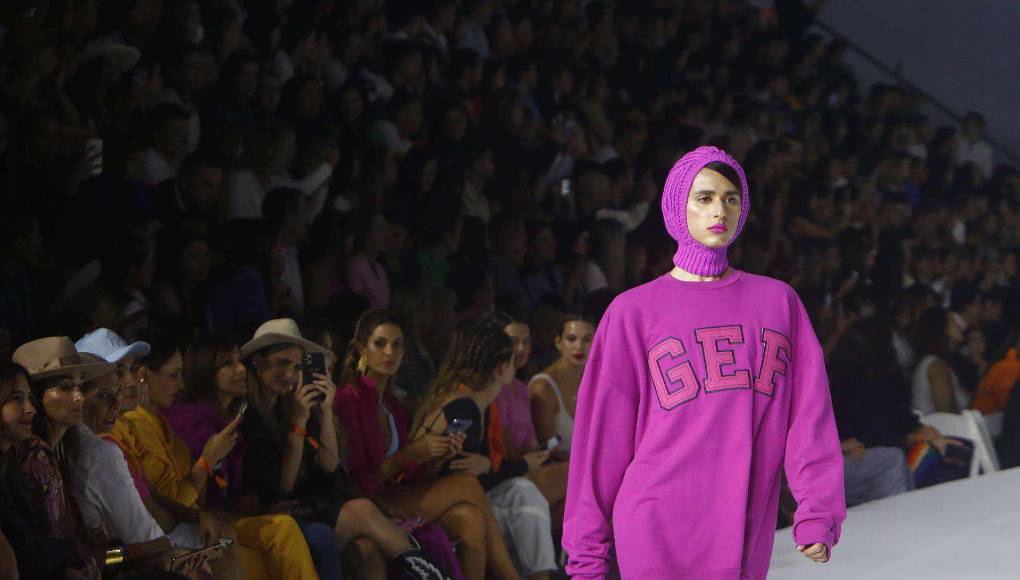 Maluma presenta su moda sin género