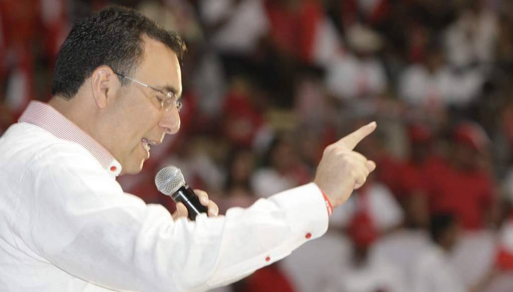 “La ambición de poder debe tener límites, aspirar es válido y legítimo, pero tanta incoherencia genera desconfianza y poca credibilidad”, criticó el expresidenciable del PLH. 