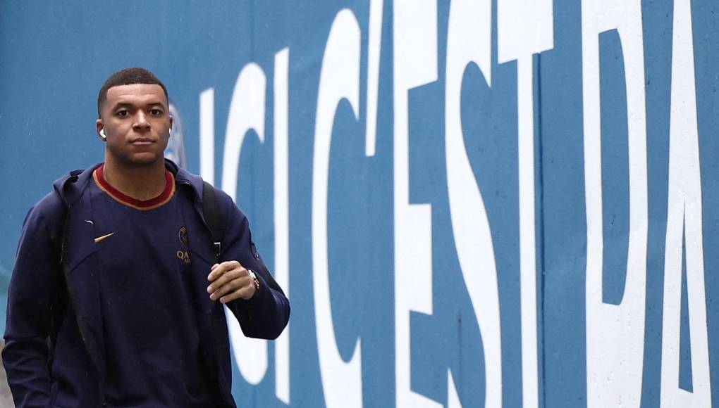 Esto porque según distintos sitios españoles, el famoso futbolista francés llegó hasta Barcelona por un posible romance, ya que estaría iniciando una relación con una famosa cantante española, a quién habría viajado a visitar.