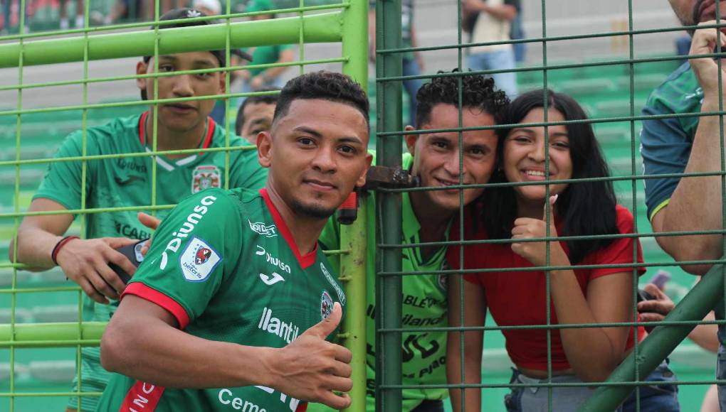 Alexy Vega compartió con los aficionados.