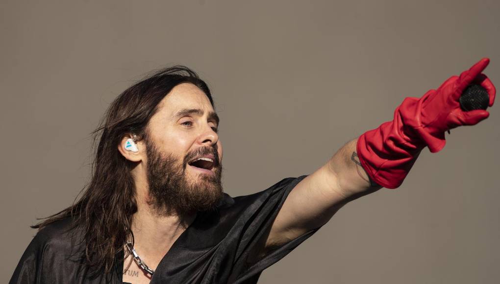 Jared Leto, Matt Wachter y Shannon Leto, conforman la banda, a quienes más tarde se les uniría el guitarrista Solon Bixler. Desde 1998 están en vigencia; su género característico es el rock alternativo. 