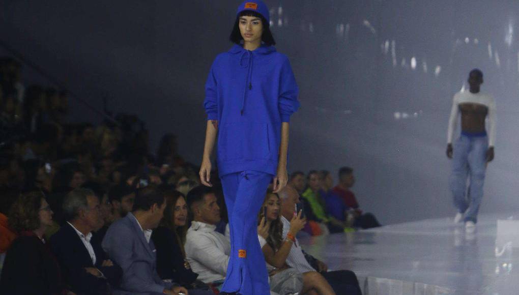 Maluma presenta su moda sin género